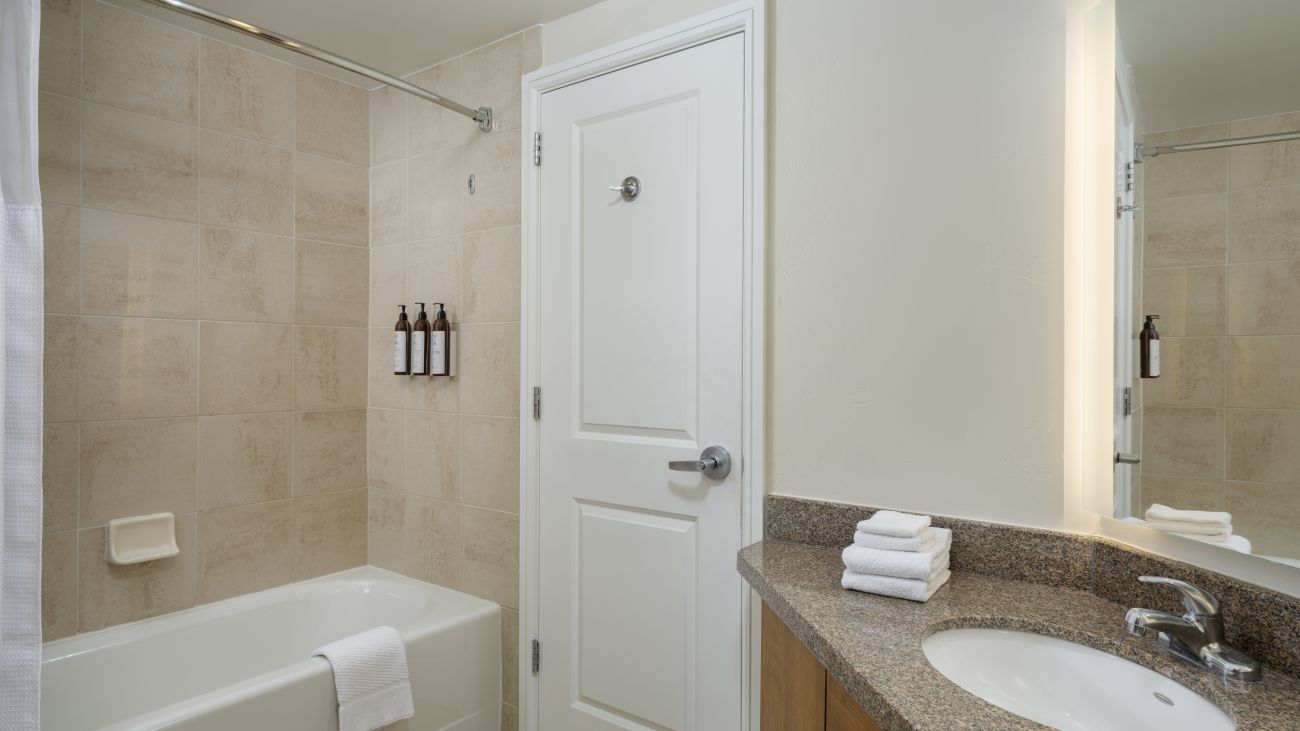 2-Bedroom Villa GuestBathroom